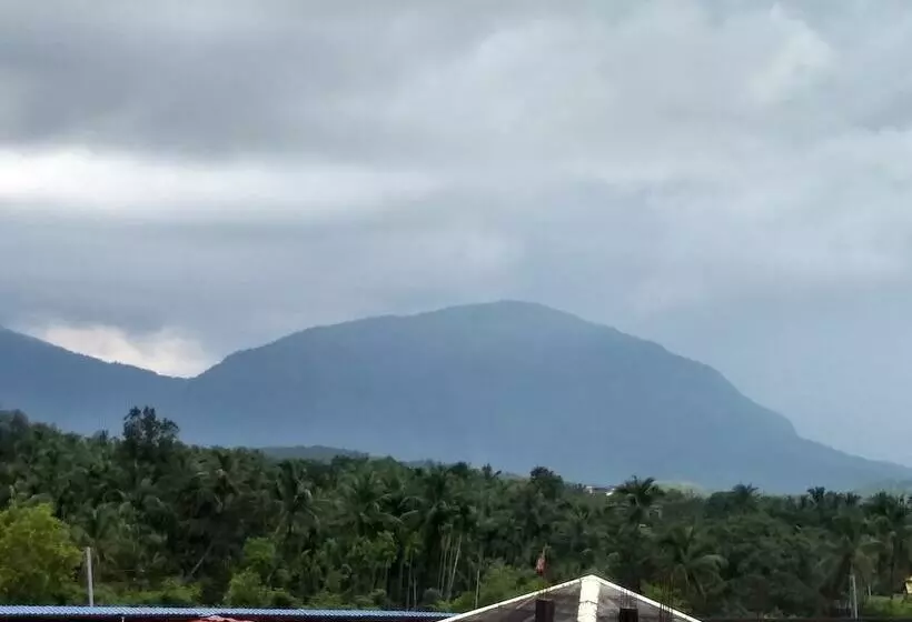 ホテル Ambika International Byndoor