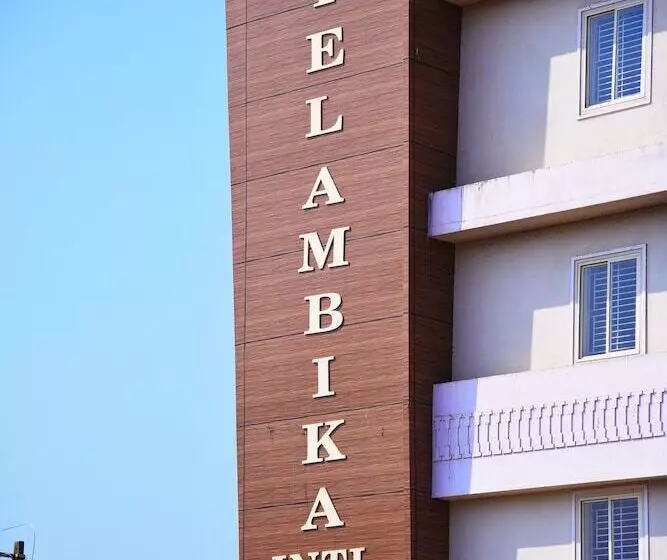 ホテル Ambika International Byndoor