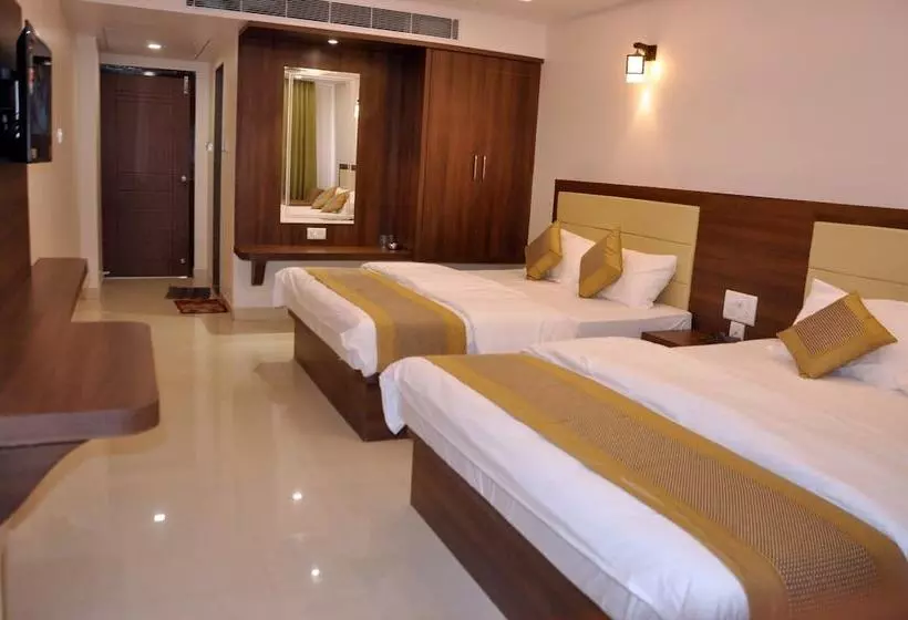 ホテル Ambika International Byndoor