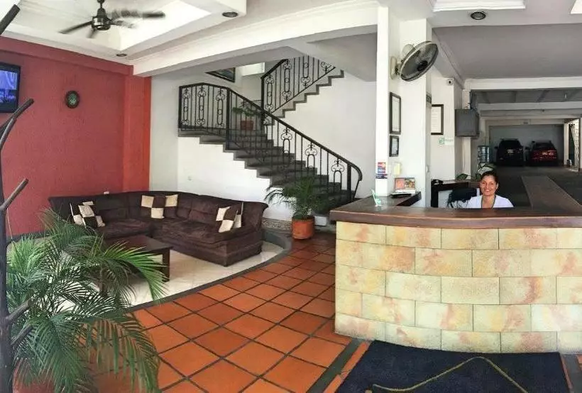 ホテル Monteverde