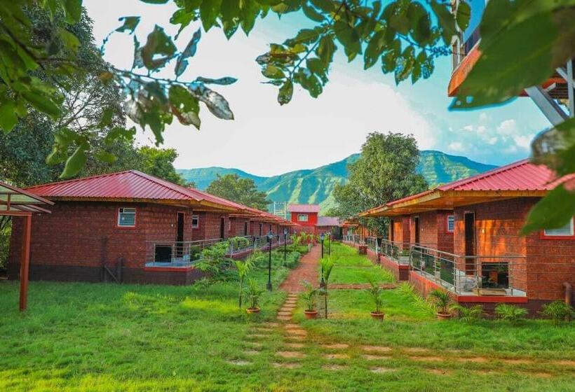 Отель The Redstone Resort