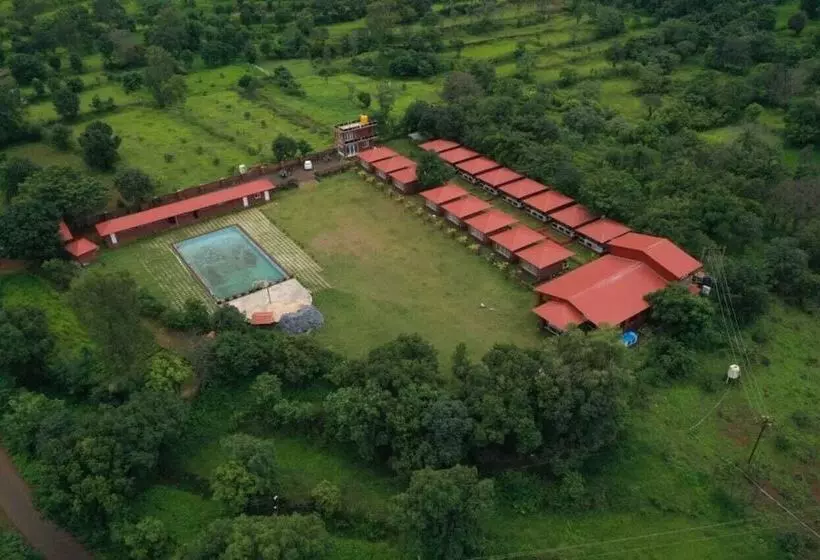 Hotelli The Redstone Resort