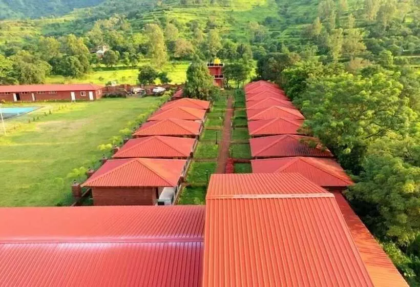 Hotelli The Redstone Resort