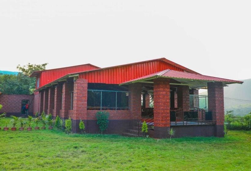 Отель The Redstone Resort