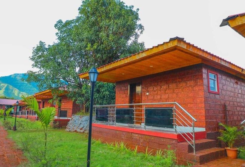 Отель The Redstone Resort