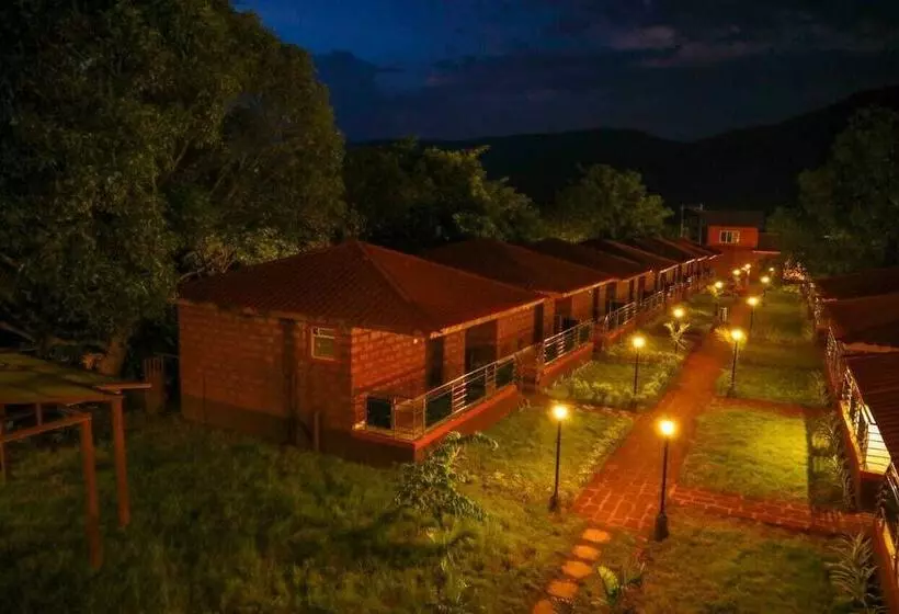 Hotelli The Redstone Resort
