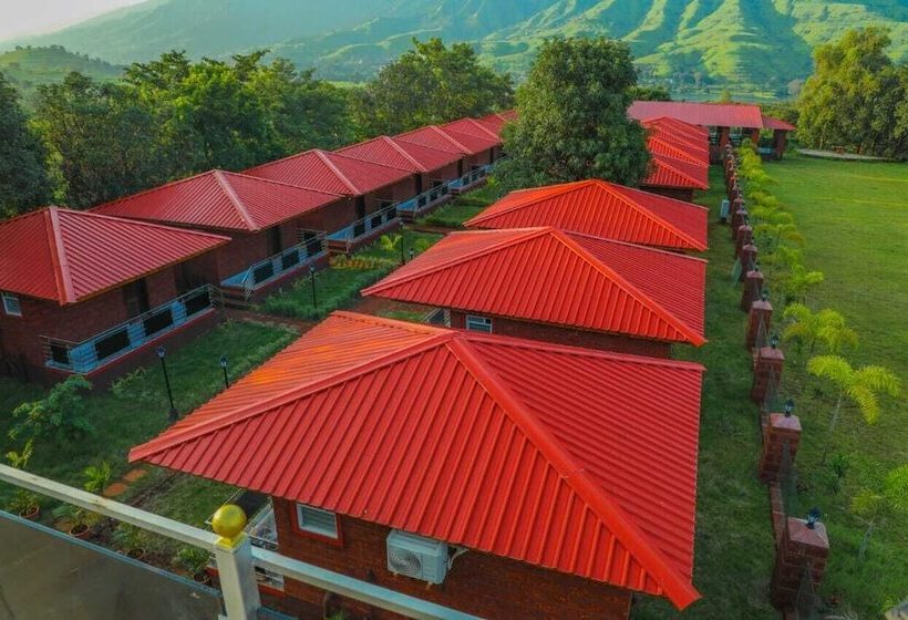 Отель The Redstone Resort