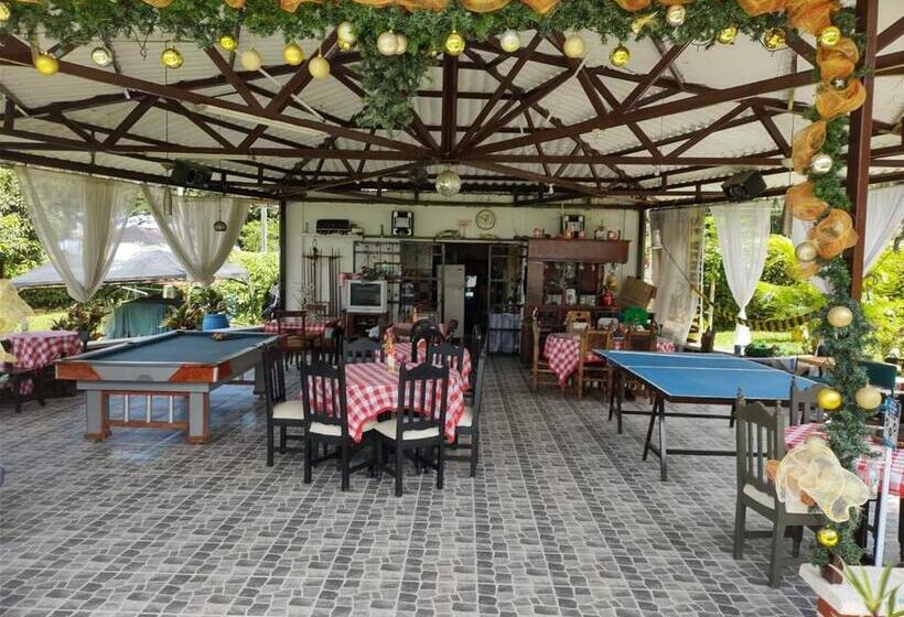 בית מלון כפרי Villa Monica