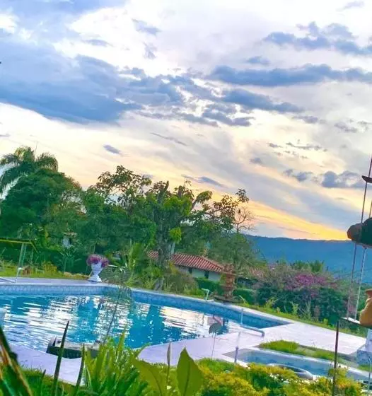 ホテル Villa Monica