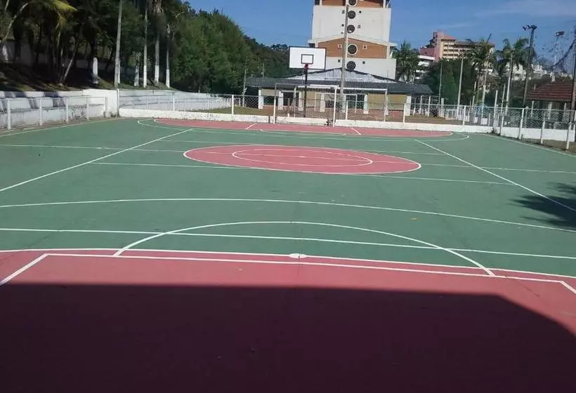 Lindo Flat No Cavalinho Branco Com Piscina Aquecida A17