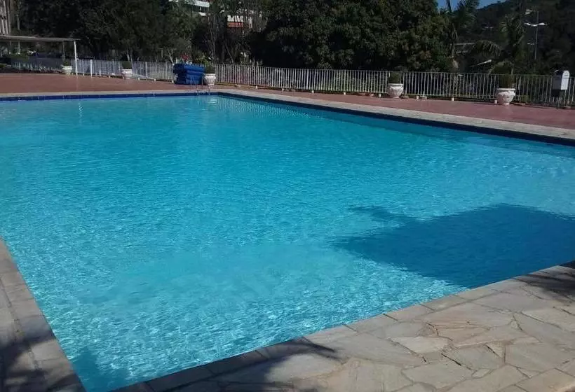 Lindo Flat No Cavalinho Branco Com Piscina Aquecida A17