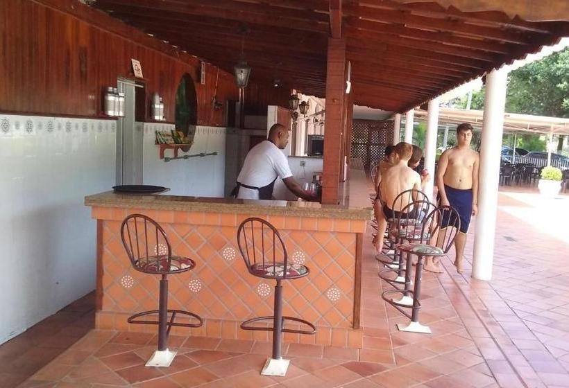 Lindo Flat No Cavalinho Branco Com Piscina Aquecida A17