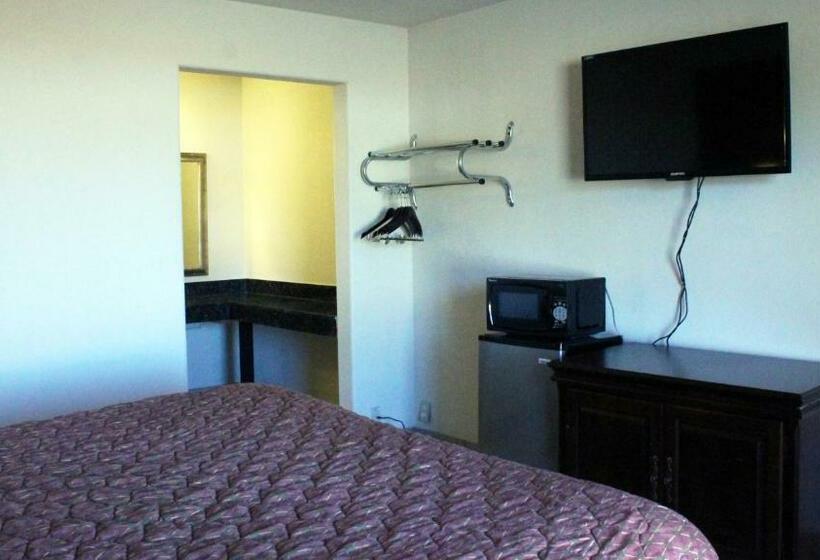 فندق على الطريق Royal Inn & Suites