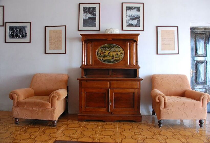 리조트 Tree Of Life Grand Oak Manor Binsar