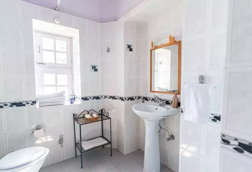 Lomakeskus Tree Of Life Grand Oak Manor Binsar