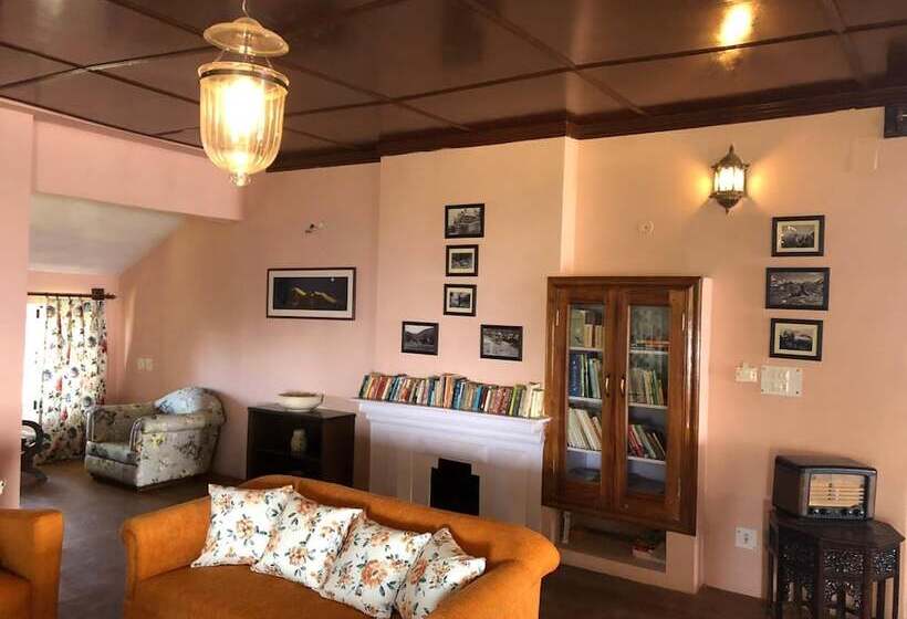 리조트 Tree Of Life Grand Oak Manor Binsar