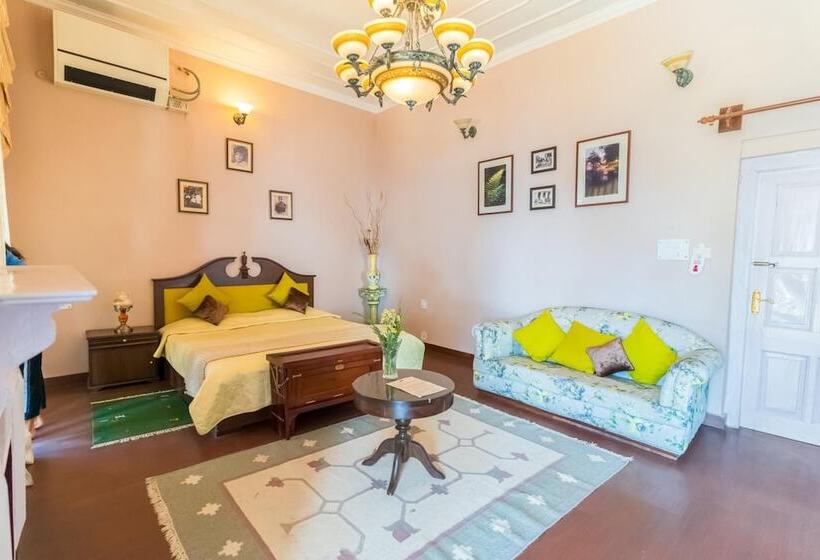 리조트 Tree Of Life Grand Oak Manor Binsar