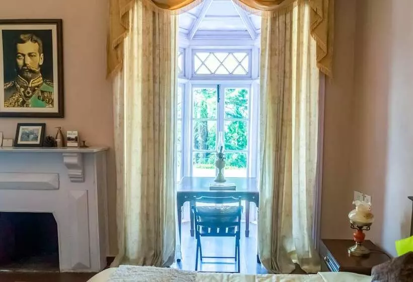 Lomakeskus Tree Of Life Grand Oak Manor Binsar