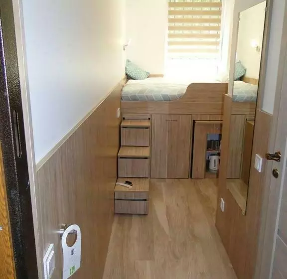 Retkeilymaja Mini Elegant