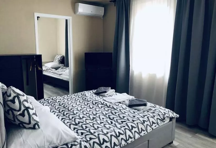 ベッドアンドブレックファースト Végvári Hotel Eger