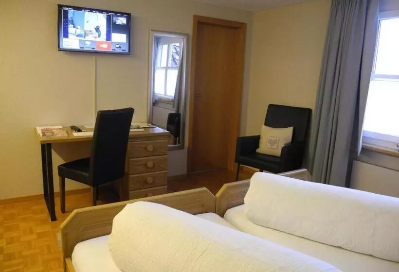 Hotelli Landgasthaus Bären