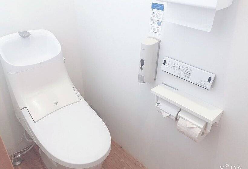 בית מלון כפרי Bond   Hostel