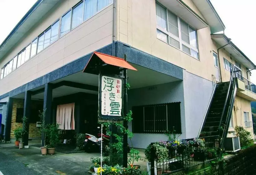 Hotelli Takachiho B&b Ukigumo