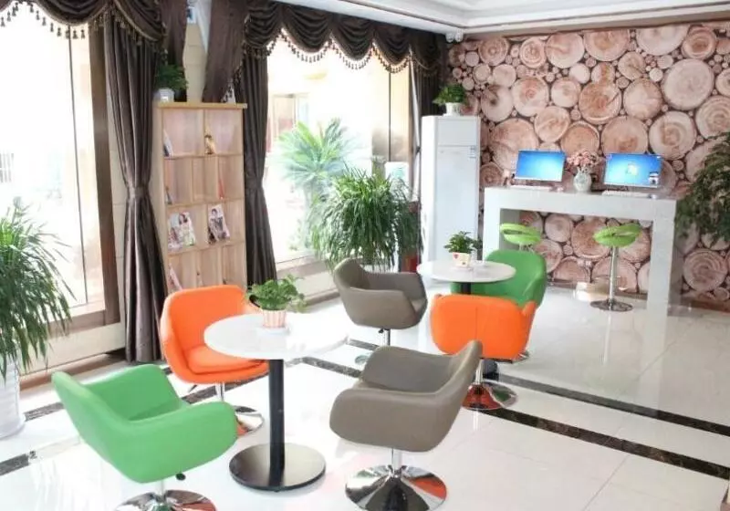 Hotelli Greentree Inn Yangzhou Jiangdu Shaobo Town Huaihai Road Express