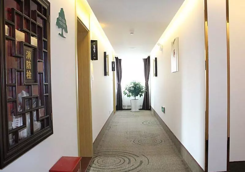 Hotelli Greentree Inn Yangzhou Jiangdu Shaobo Town Huaihai Road Express