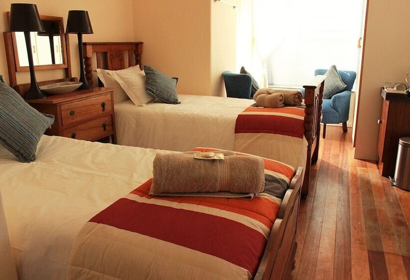 住宿加早餐  Stellar Dust Guesthouse Previously The Blue Moon Guesthouse