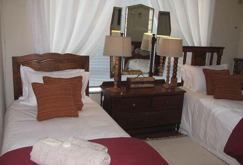 住宿加早餐  Stellar Dust Guesthouse Previously The Blue Moon Guesthouse