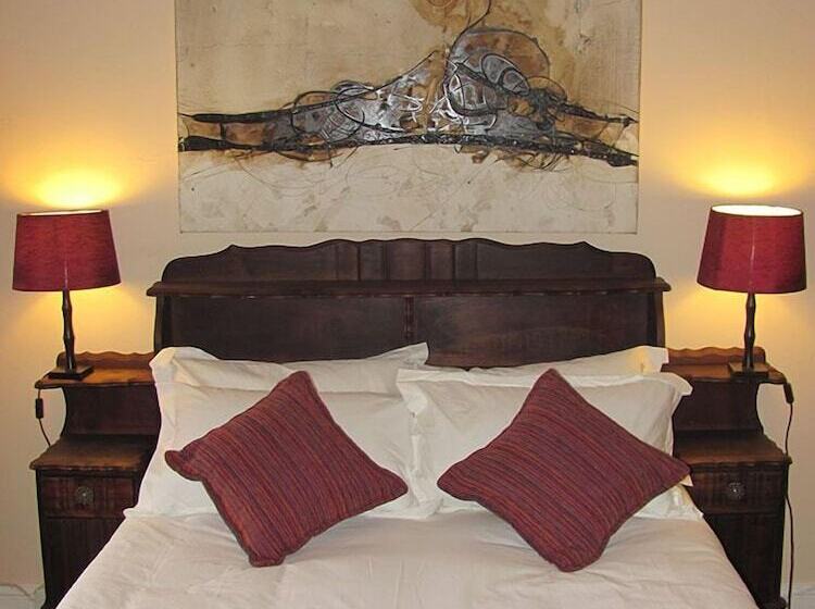 住宿加早餐  Stellar Dust Guesthouse Previously The Blue Moon Guesthouse