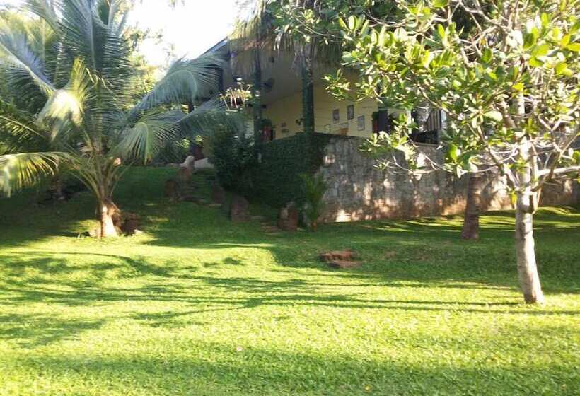 בית מלון כפרי Brook Boutique