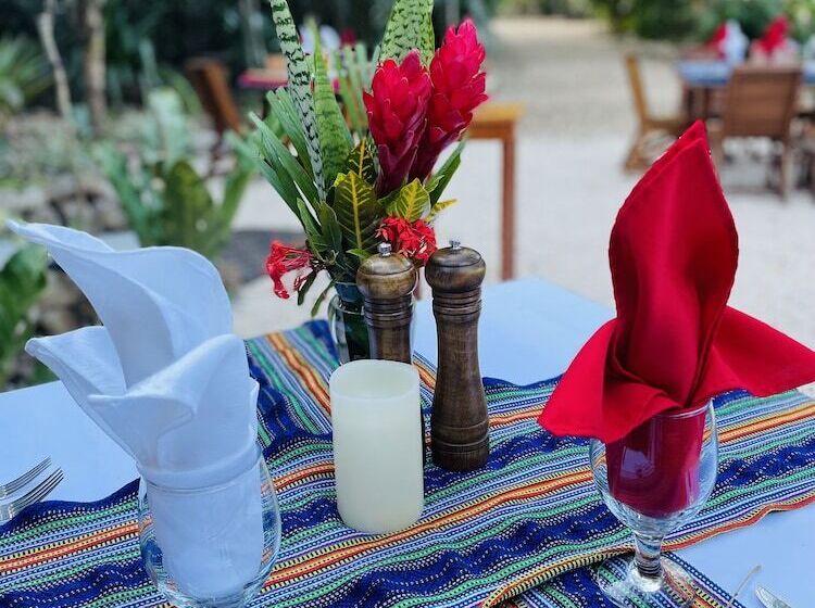 בית מלון כפרי Mariposa Jungle Lodge