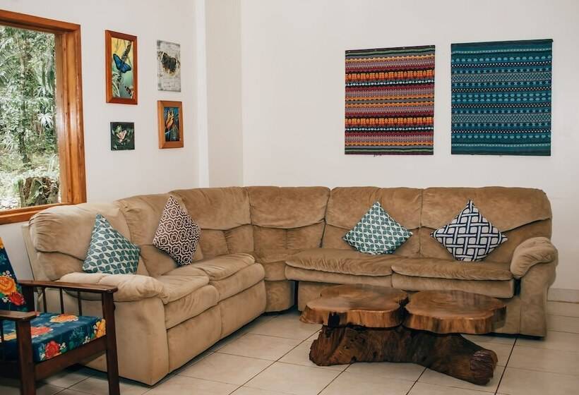 בית מלון כפרי Mariposa Jungle Lodge