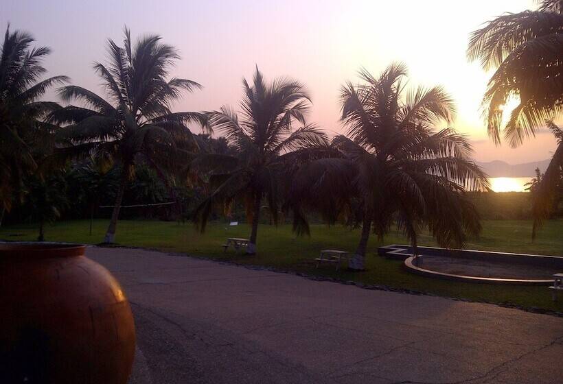 فندق Paradise Resort Lake Bosomtwe