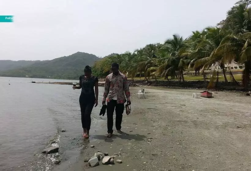 Hotelli Paradise Resort Lake Bosomtwe