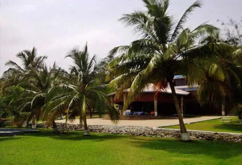 Hotelli Paradise Resort Lake Bosomtwe