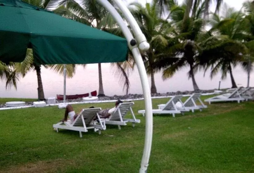 Hotelli Paradise Resort Lake Bosomtwe