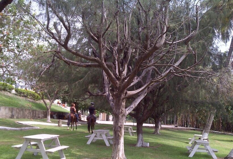 فندق Paradise Resort Lake Bosomtwe