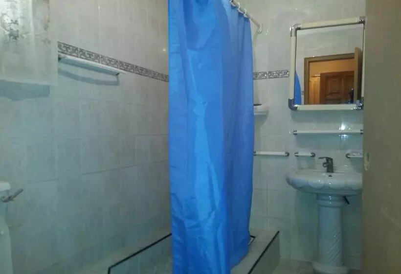 Hotelli Paradise Resort Lake Bosomtwe