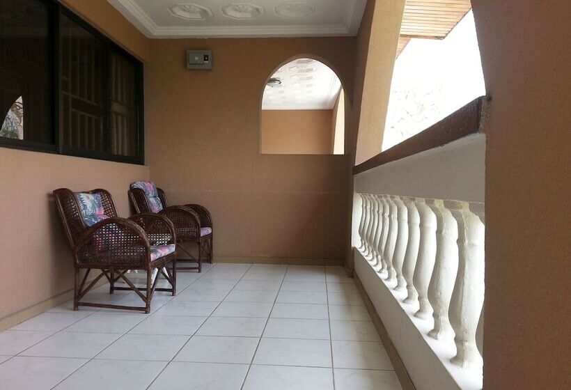 فندق Paradise Resort Lake Bosomtwe