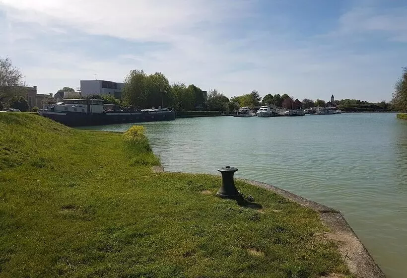 ホテル Péniche Serenity