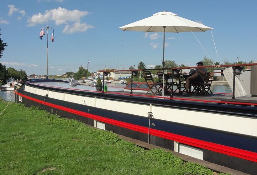 בית מלון כפרי Péniche Serenity