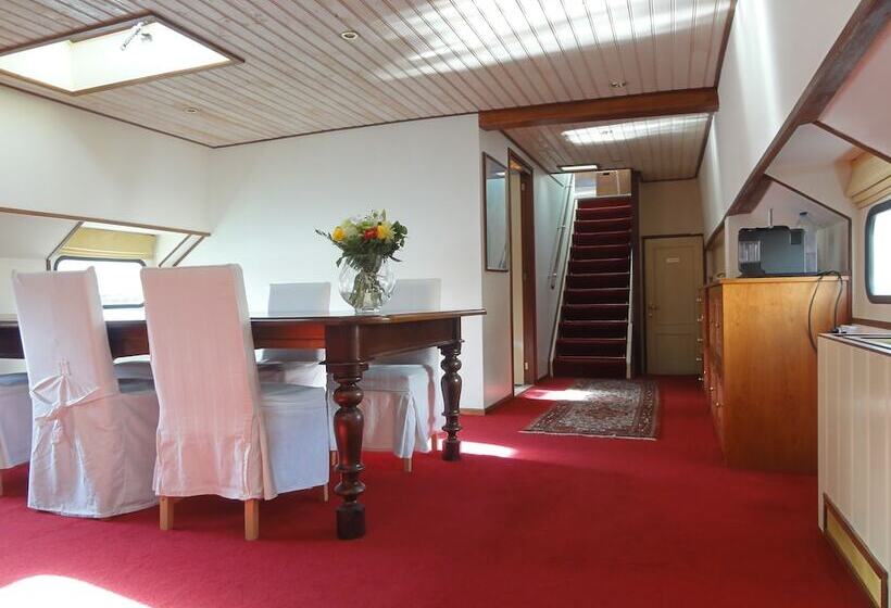 בית מלון כפרי Péniche Serenity