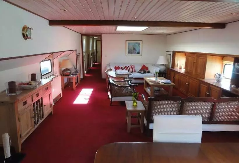 ホテル Péniche Serenity