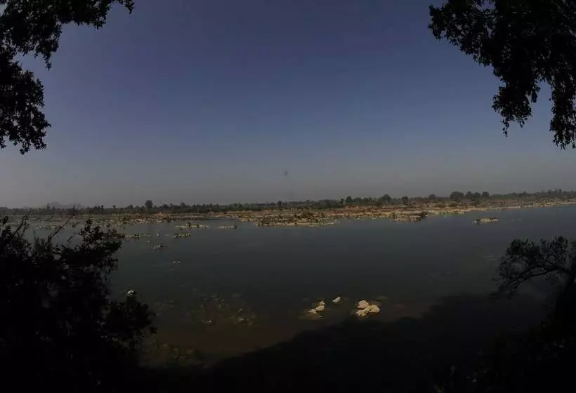 Hotelli Pugdundee Safaris   Ken River Lodge