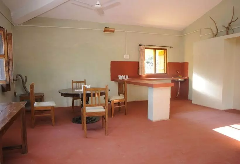 Hotelli Pugdundee Safaris   Ken River Lodge