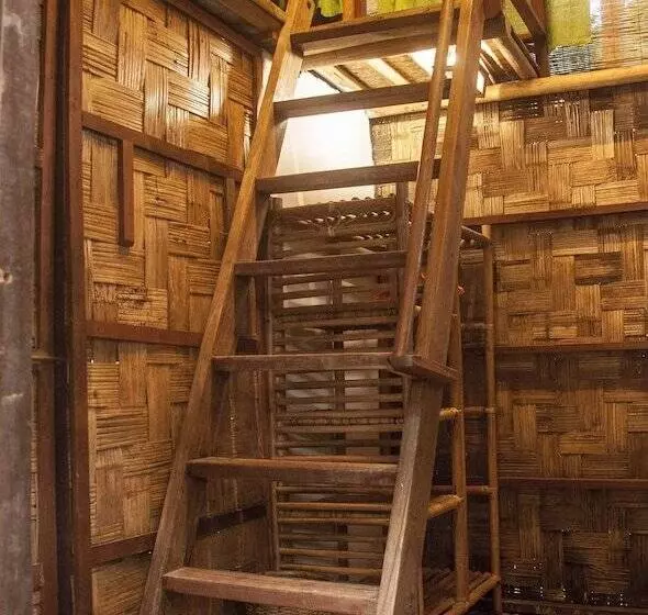 Hotelli The Flying Elephant