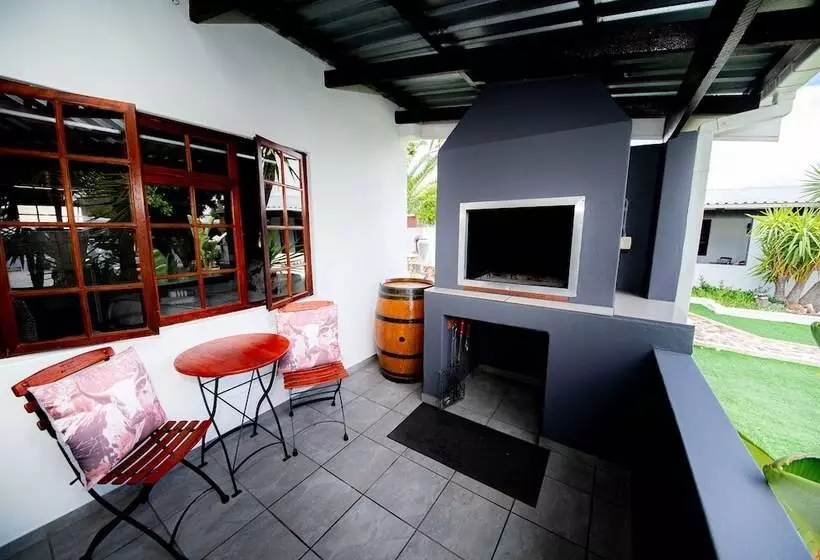 Majatalo Kleinplasie Guesthouse